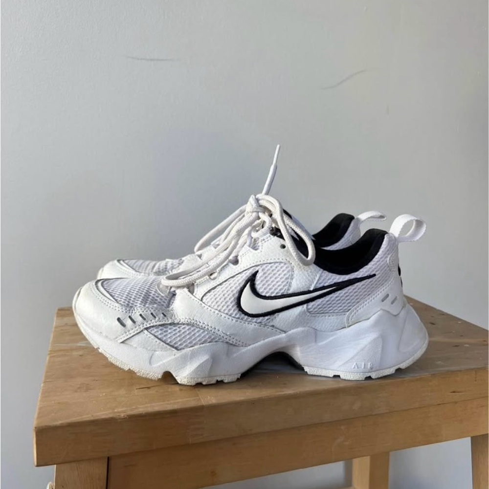 Nike Women’s Air Heights White & Black